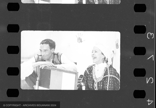 Mirage enveloppe beige colle negatif1