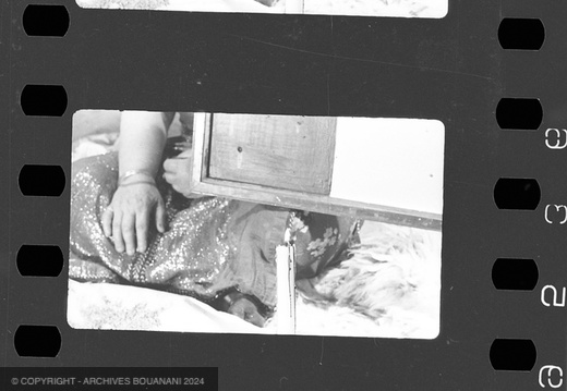 Mirage enveloppe beige colle negatif5